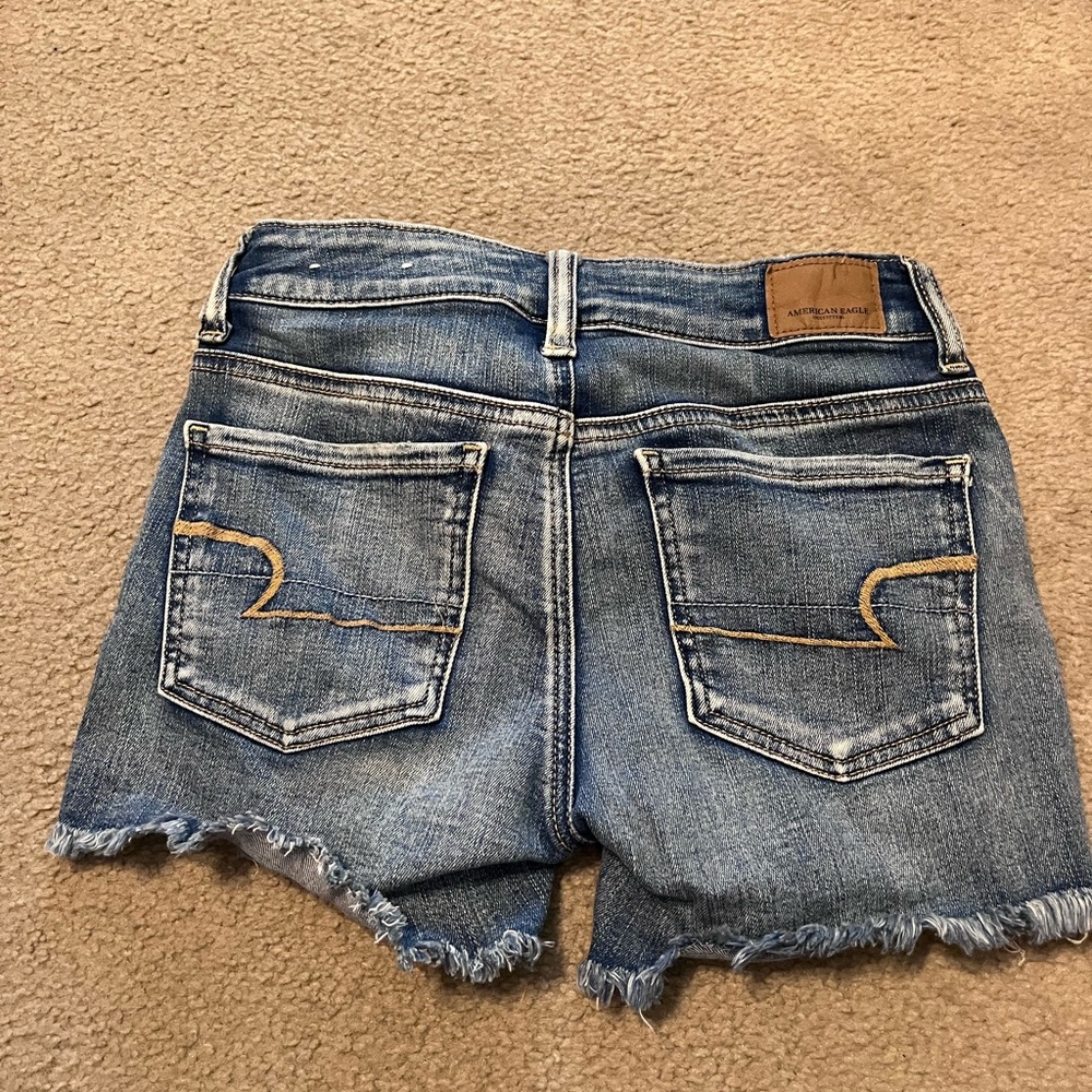 Shorts - Picture 3 of 3